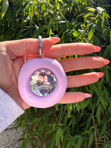 GB BAGCHARM XL (lilac & lilac on black).