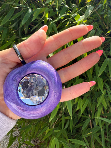 GB BAGCHARM XL (glitter purple & lilac on black).