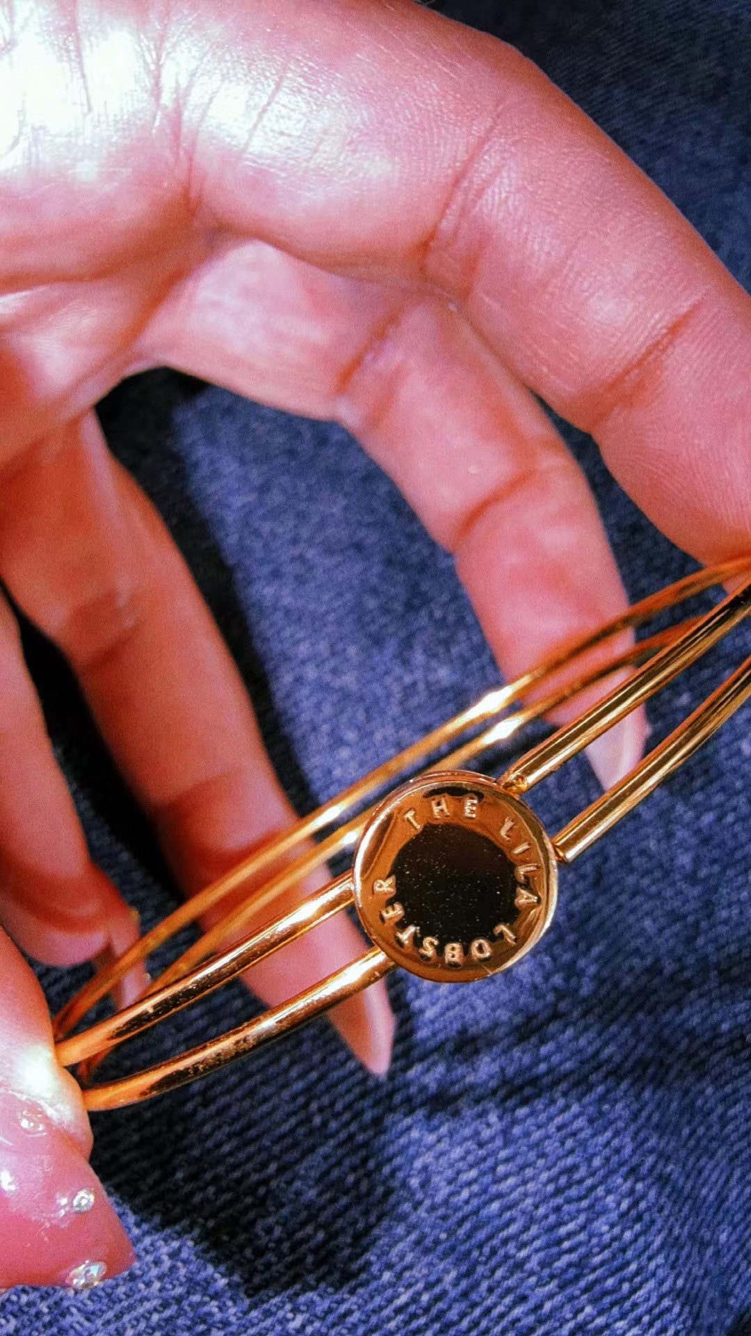 BANGLE BRACELET