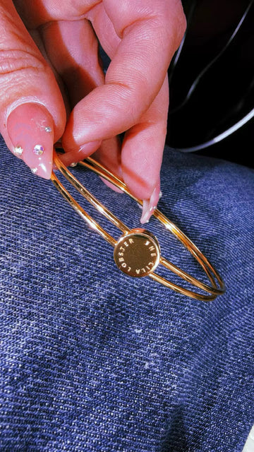 BANGLE BRACELET