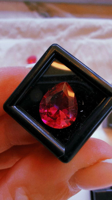 LABGROWN SAPPHIRE PEAR SHAPE (11 x 9 MM)