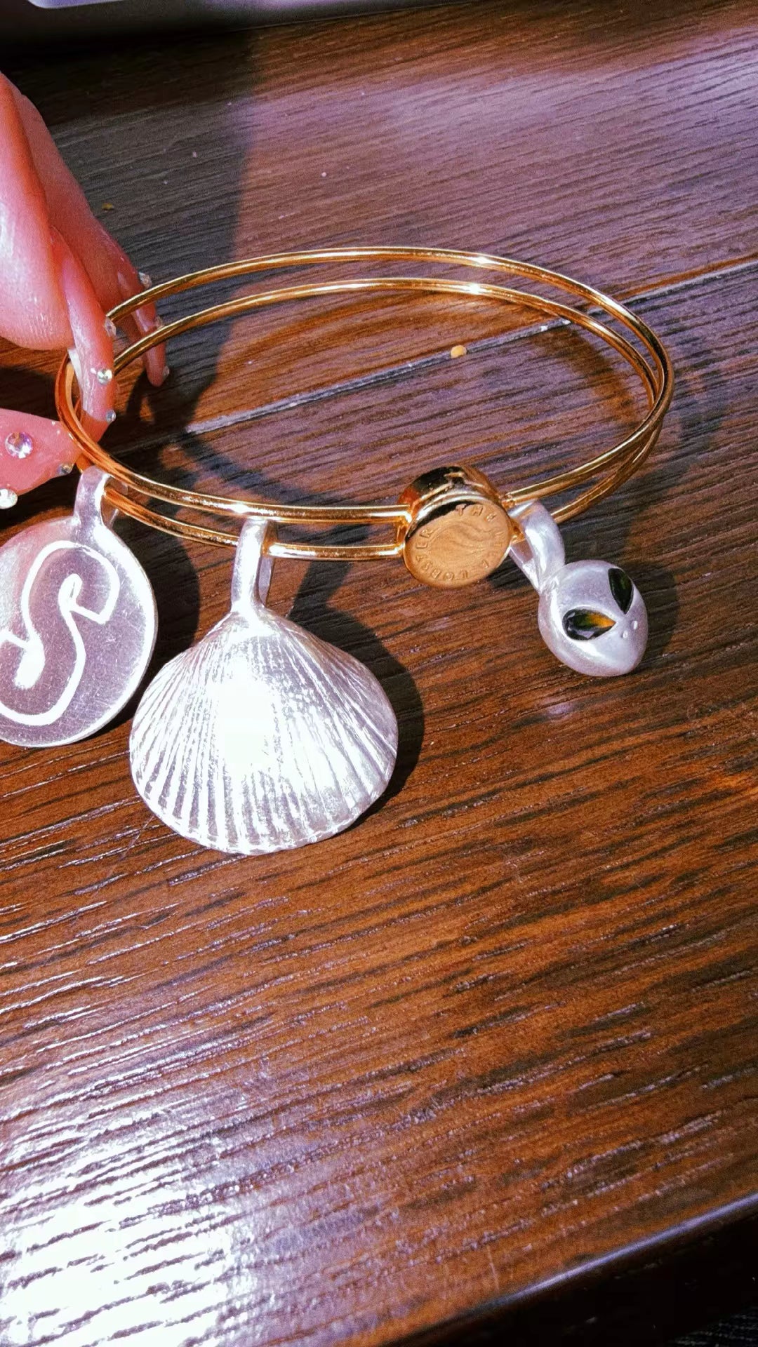 BANGLE BRACELET
