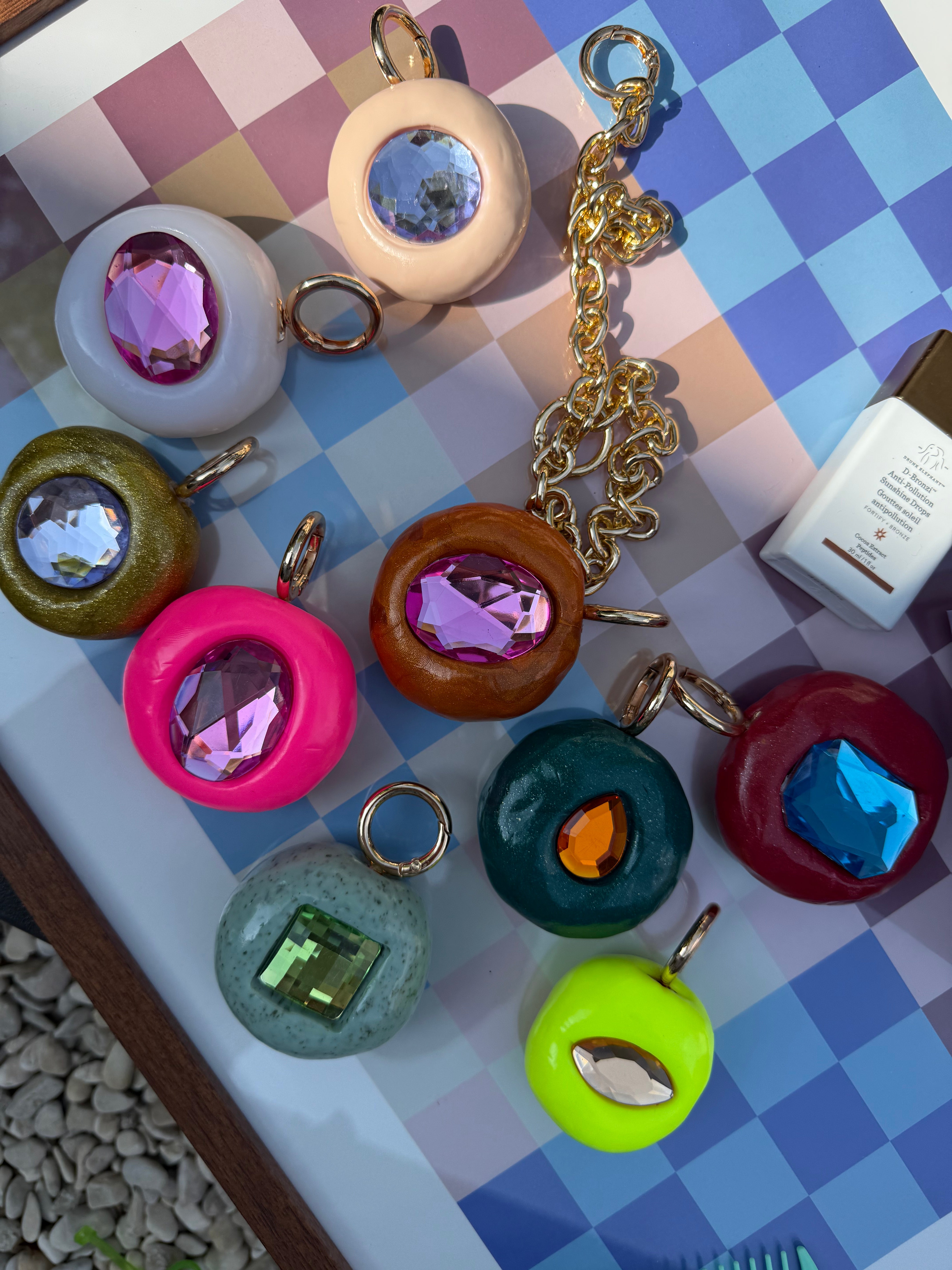 GB BAGCHARM XL (dark green glitter pink & orange on gold).