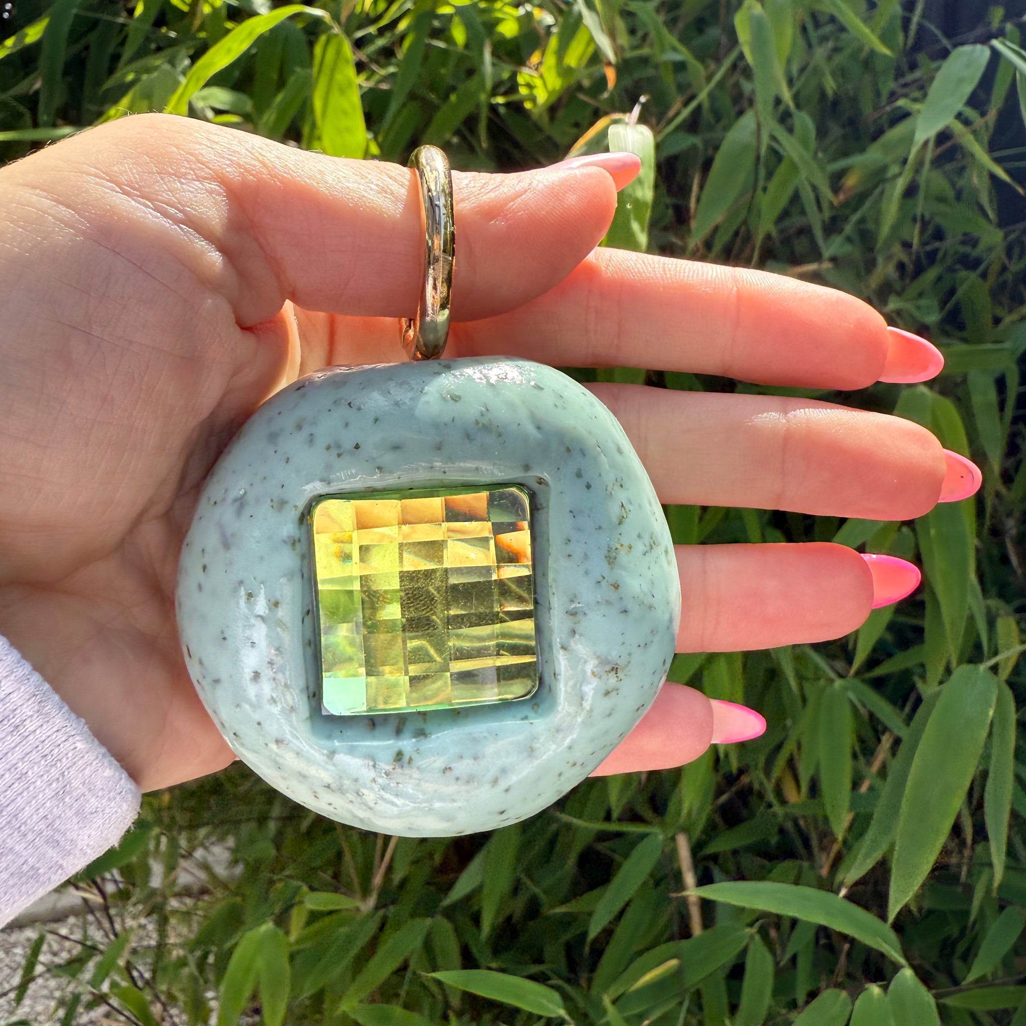 GB BAGCHARM XL (green granite & green on gold).