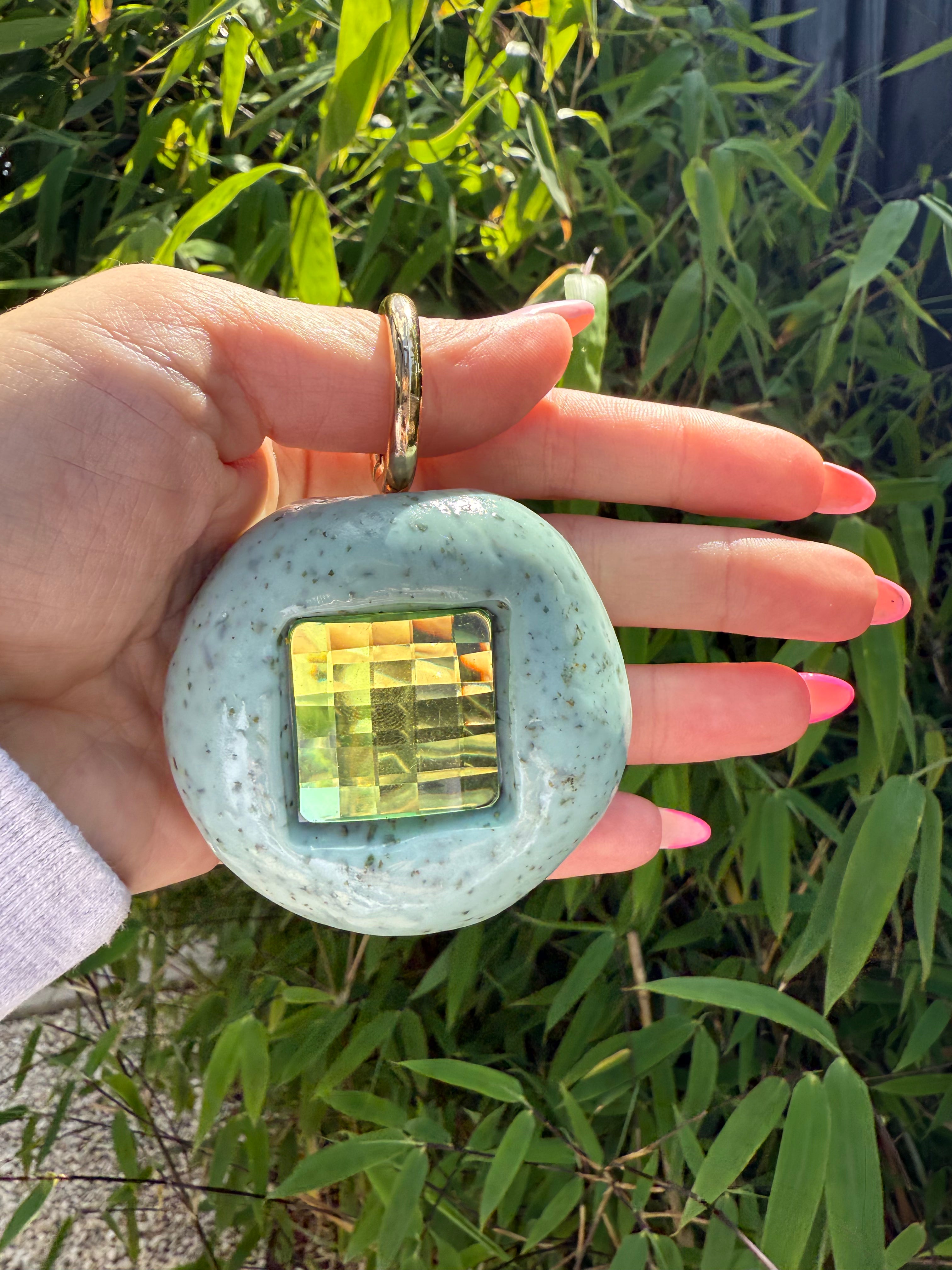 GB BAGCHARM XL (green granite & green on gold).