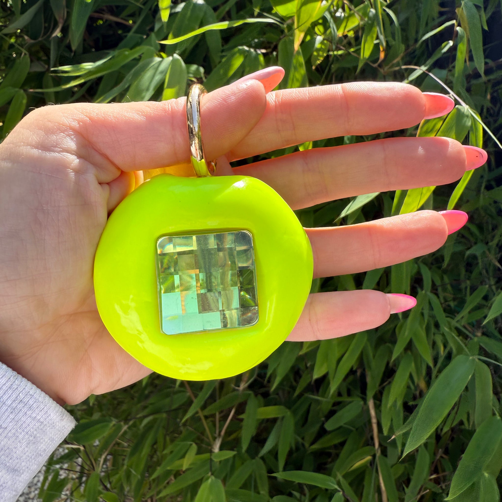 GB BAGCHARM XL (neon yellow & orange on gold).