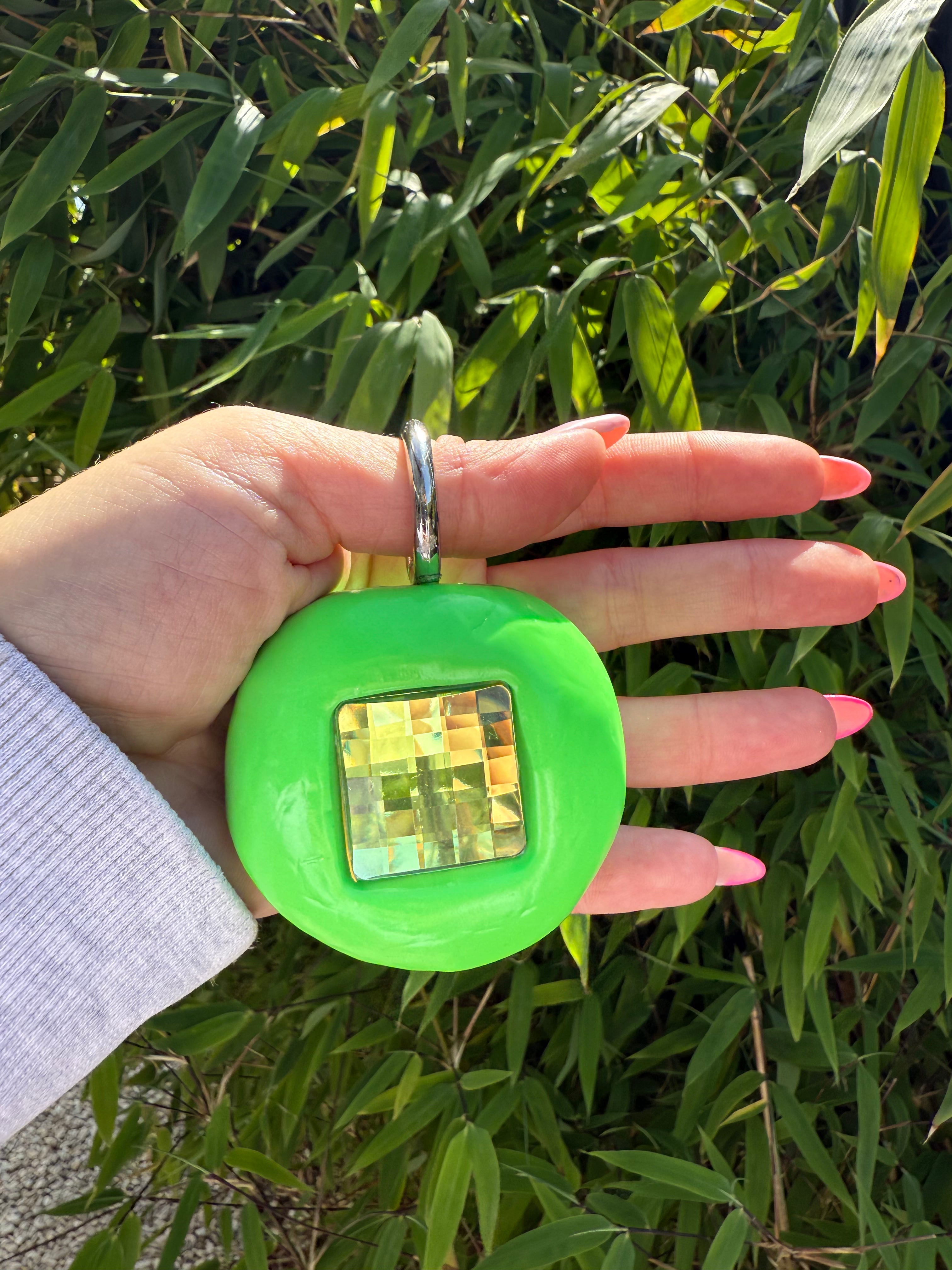 GB BAGCHARM XL (neon green & green on silver)