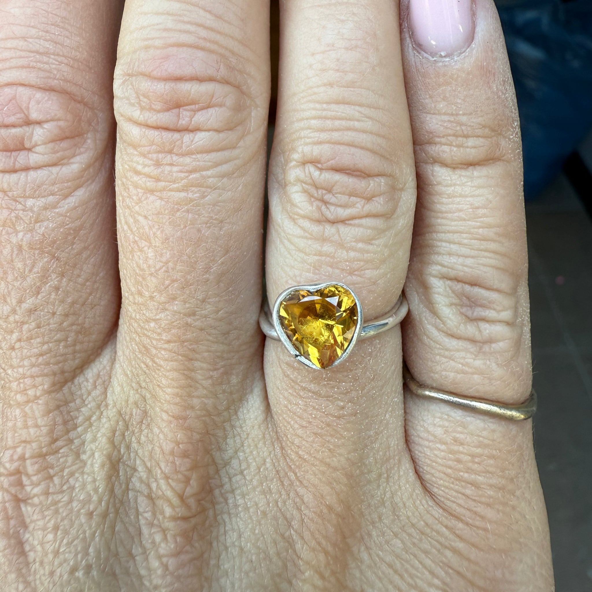 YELLOW LOVE
