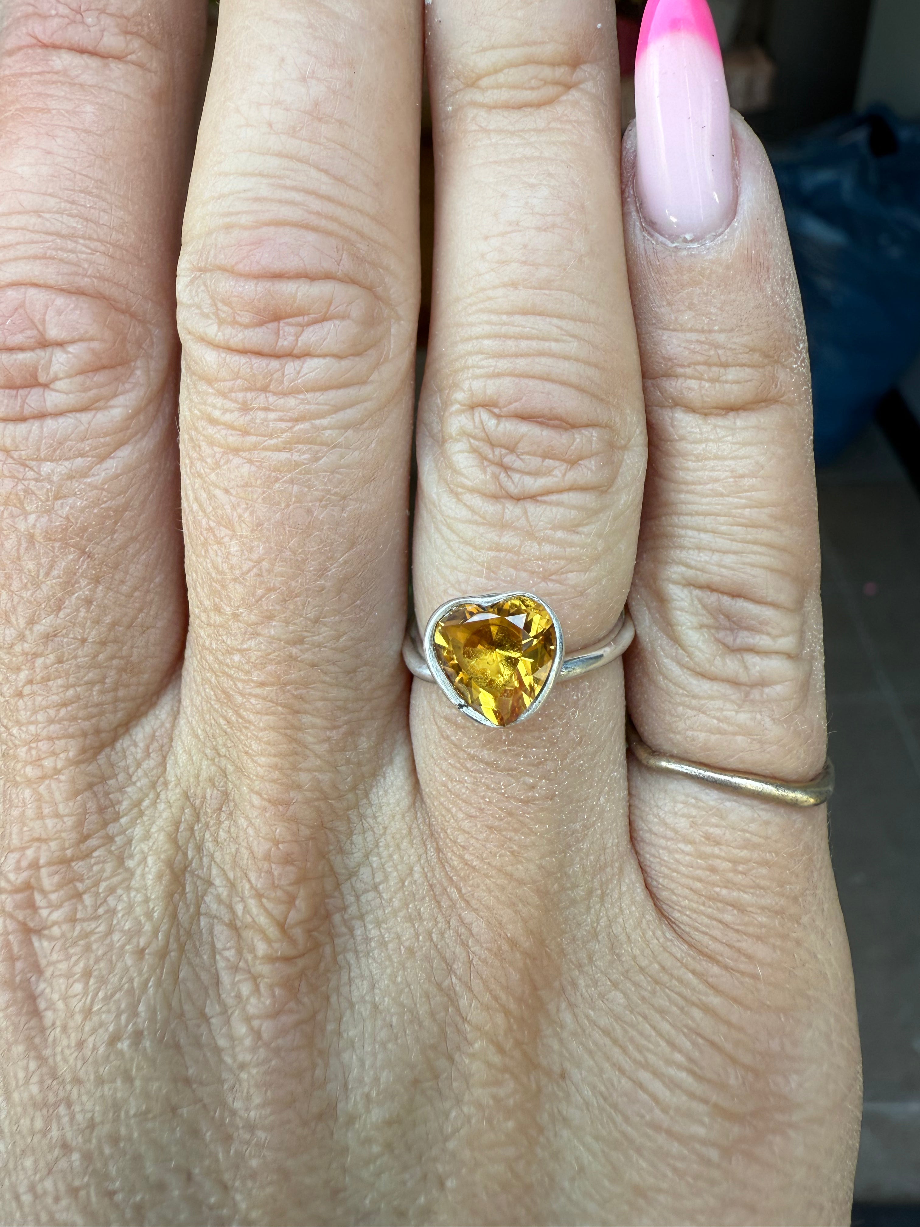 YELLOW LOVE