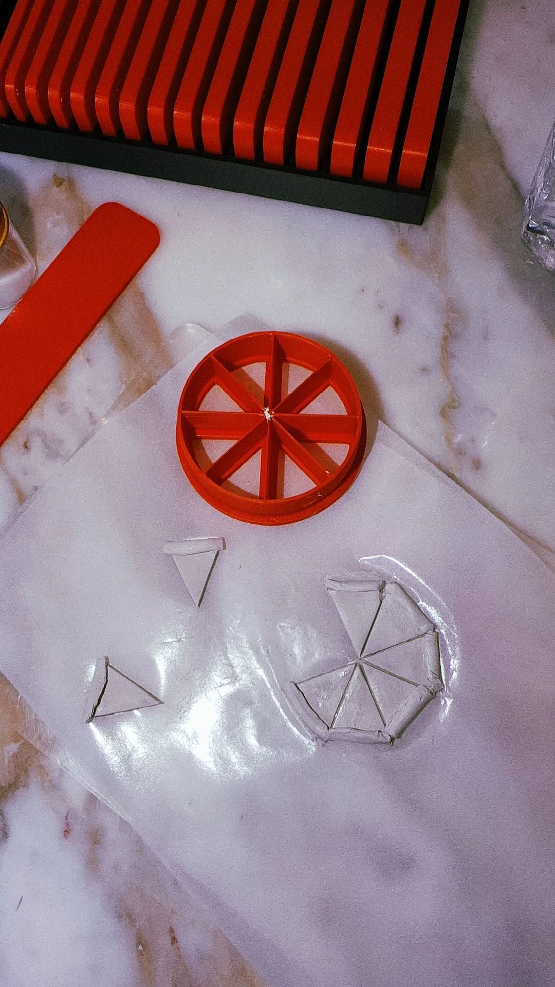 CUTTER - PIZZA - TheLilaLobster