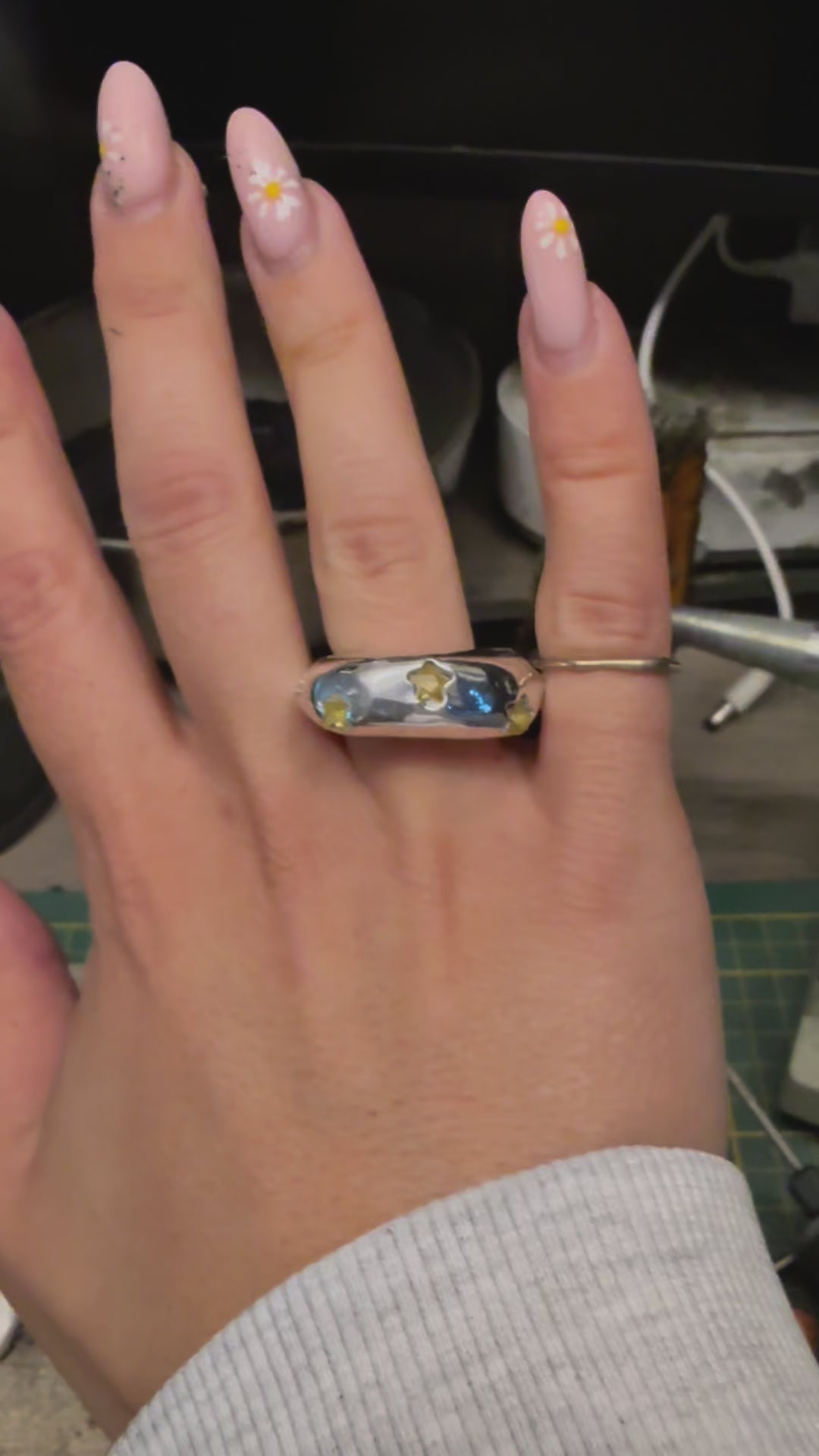 CHUNKY RING BIG STARS